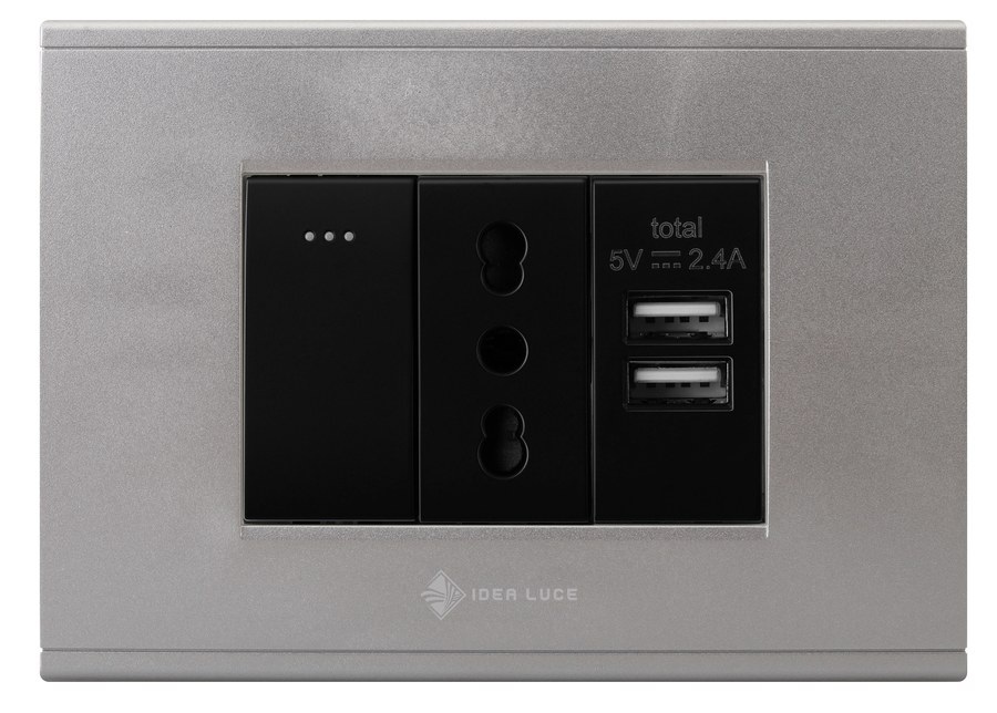 Alluminio argento — Interruttore + bipasso + USB, moduli antracite